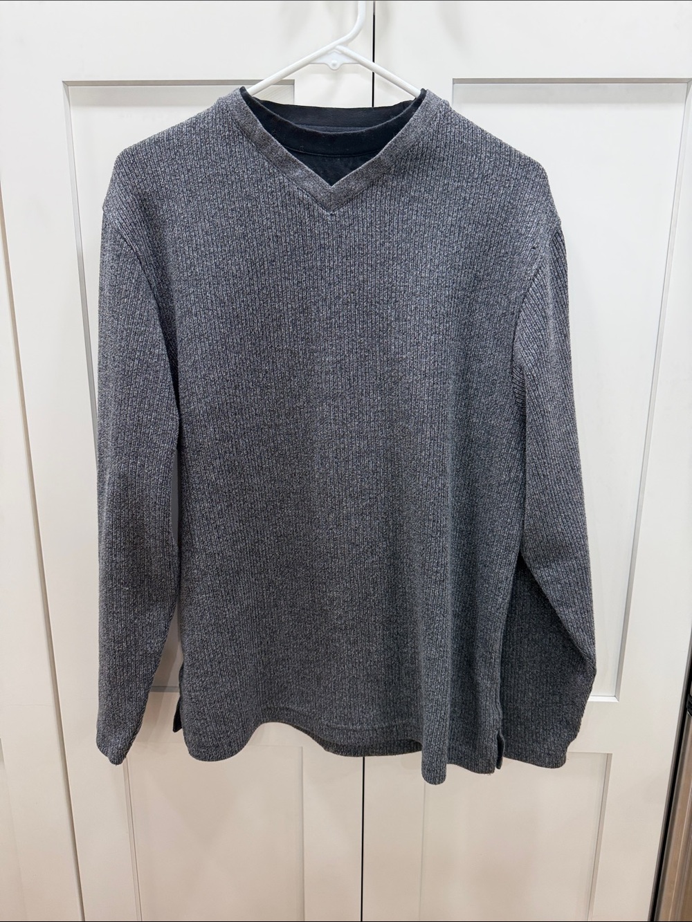 Haggar Men's V-Neck Heather Charcoal Sweater